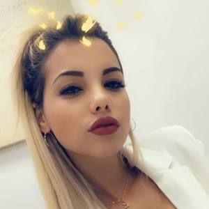 Meet your Posher, Diana